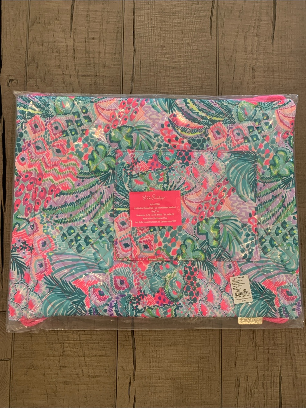 NWT—-Lilly Pulitzer Quilted Workout Bag in Banana Split